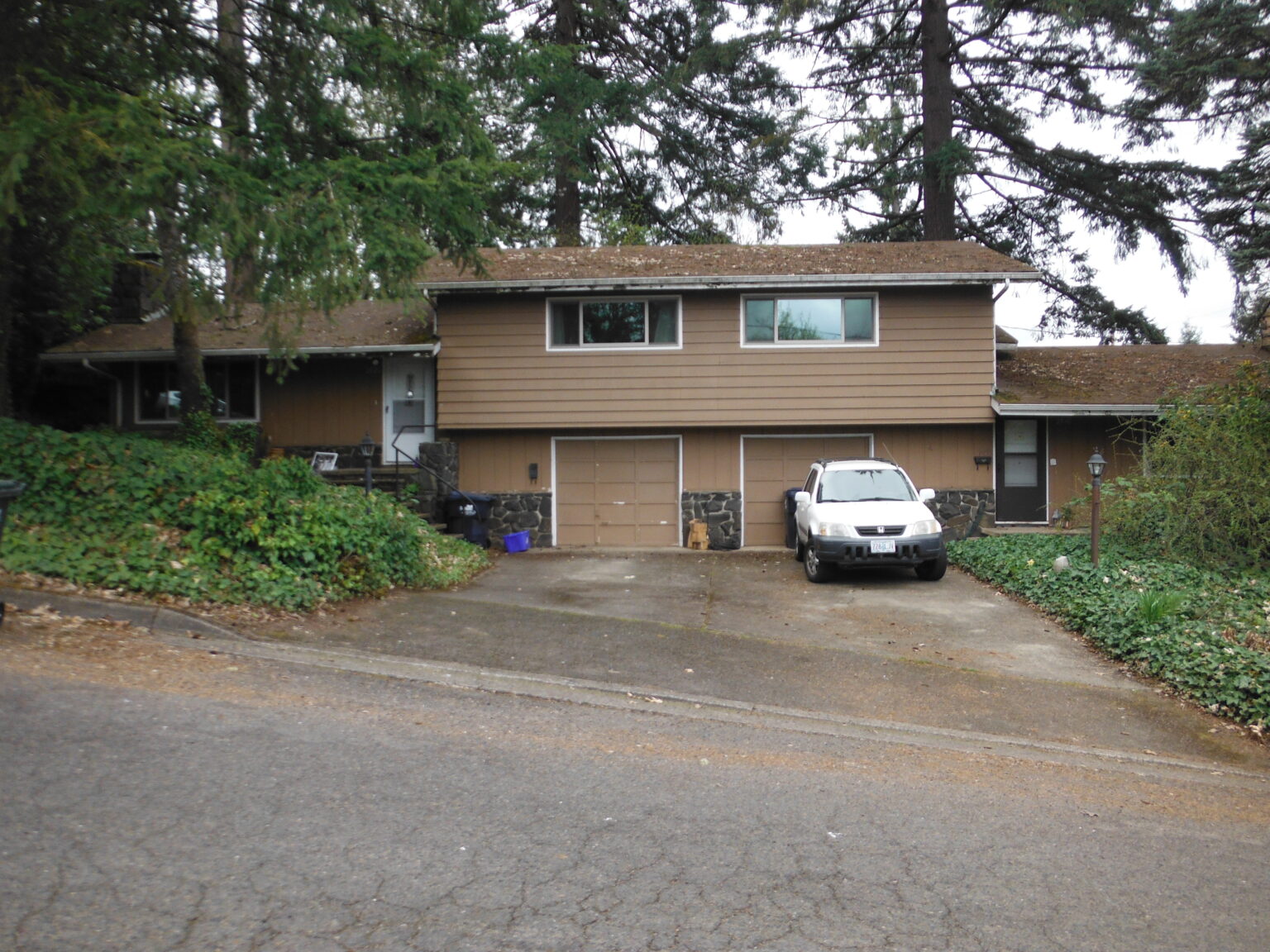 Madison Street Duplex Bright Apartments